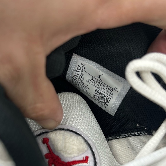 JORDAN SIX RINGS - Picture 2 of 5